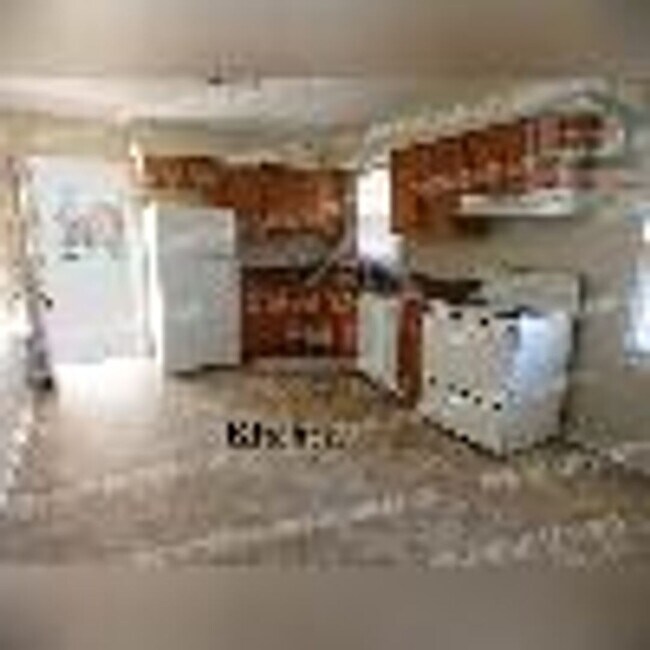 Building Photo - 758 Forest Cir