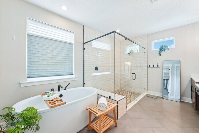 Building Photo - 10223 Silverbrook Trl