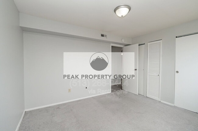 Building Photo - 2971 Deckebach Ave