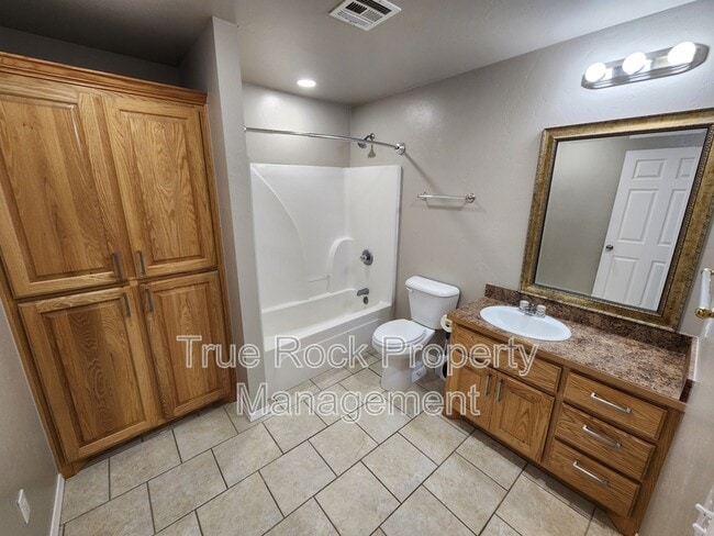 Building Photo - 15400 County Rd 3537