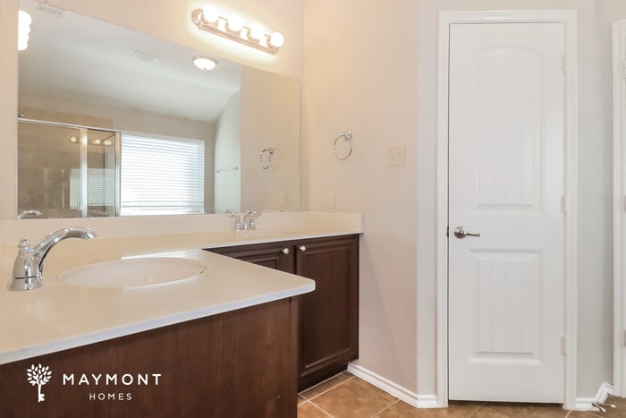 Building Photo - 1629 Applegate Way