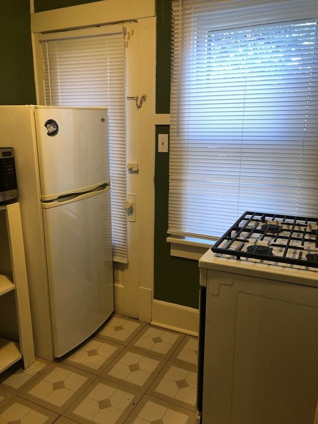 Building Photo - Vintage One Bedroom Apartment in Dundee