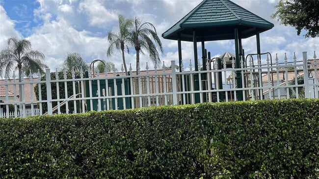 Building Photo - 6425 96th Pl S