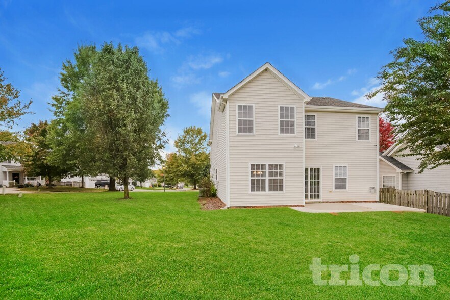 Building Photo - 4019 Black Locust Terrace