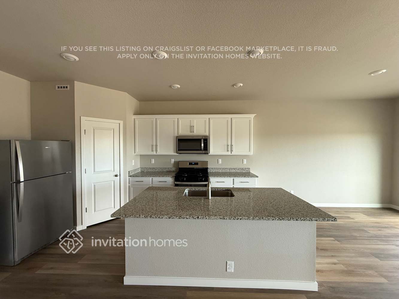 Building Photo - 972 Cascade Falls St