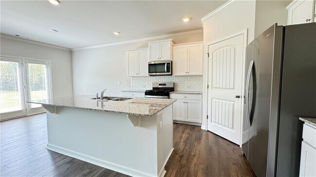 Building Photo - 841 HighGrove Wy