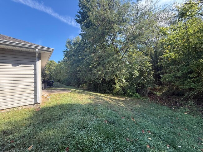 Building Photo - 1820 N Orie Dr