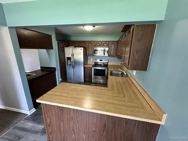 Building Photo - 20828 W Glen Haven Cir