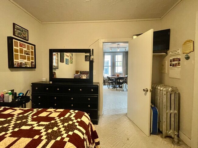 bedroom 1 - 2429 Garfield Ave