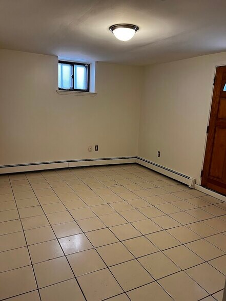 Living Room/Front Entrance - 82 Chestnut St