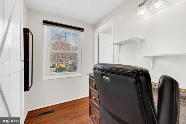 Building Photo - 8271 Raindrop Way