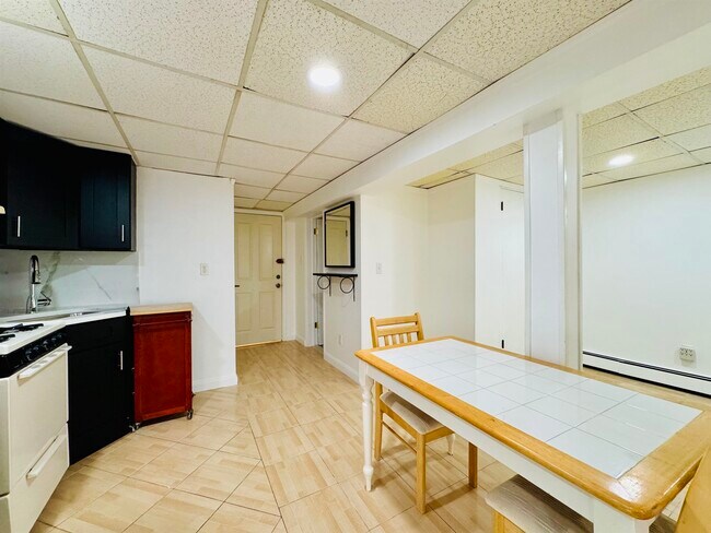 Building Photo - 104 North St