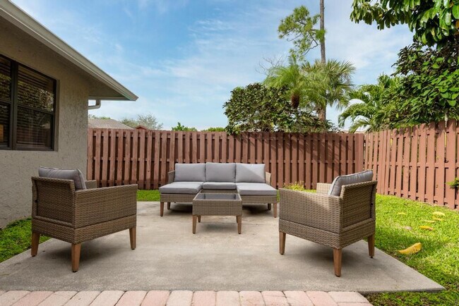 Building Photo - 13575 Columbine Ave