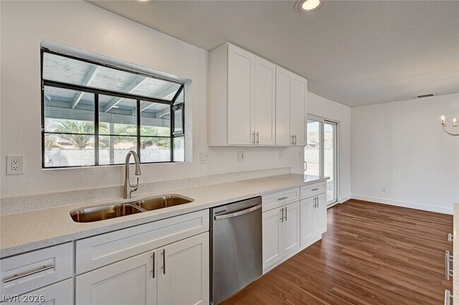 Building Photo - 1580 Quarter Horse Dr