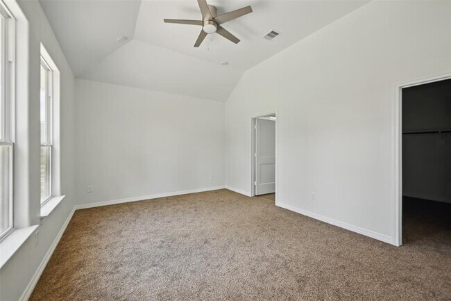 Building Photo - 24644 Cavan St