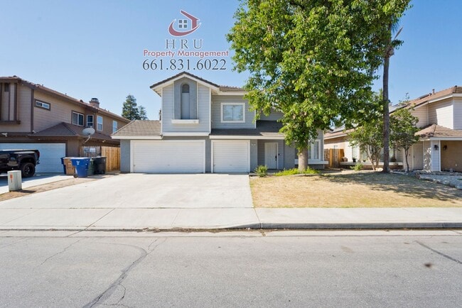 Primary Photo - SW-4 bed/3 bath + pool house