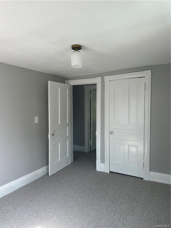 Building Photo - 20 Van Buren St