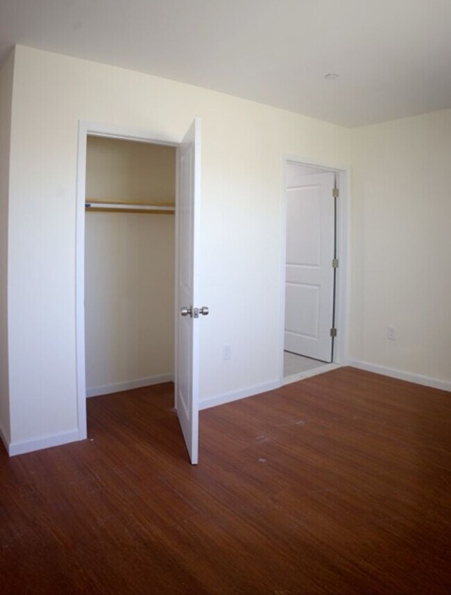 Building Photo - NEW 3 BEDROOM APT IN SOUNDVIEW