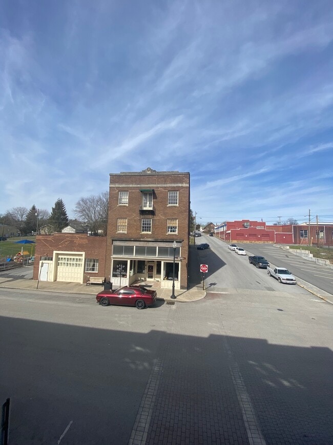 Building Photo - 221 Mercer St