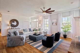 Building Photo - 4 Susan Pl