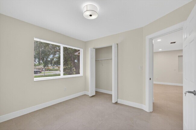 Building Photo - 2609 Richard Rd