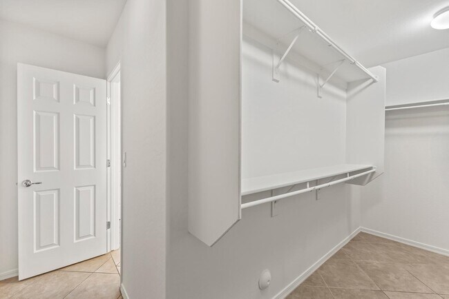 Building Photo - 2535 W Lucia Dr