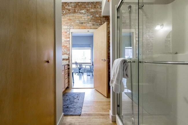 Building Photo - ALL UTILITIES INCLUDED - Furnished Downtown Portland, ME Condo w/ Parking, In-Unit Laundry, Priva...
