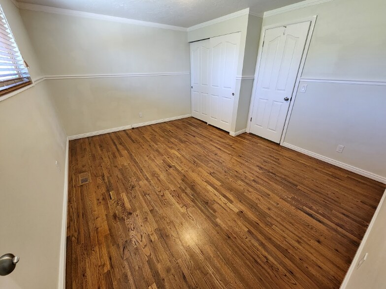 Building Photo - 605 E 9670 S