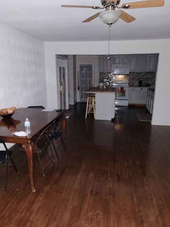 Building Photo - 5808 Bernhowe Manor Ln