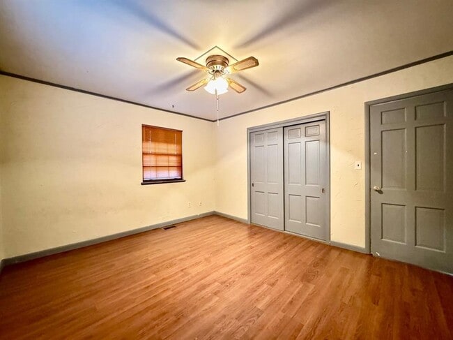 Building Photo - 6105 Belle Dr