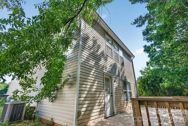 Building Photo - 458 Settlers Ridge Dr
