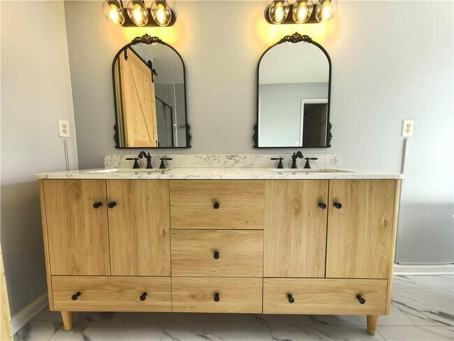 Building Photo - 2815 Priestcliff Dr SE