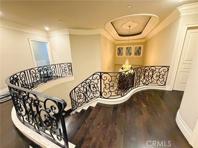 Building Photo - 150 W Naomi Ave