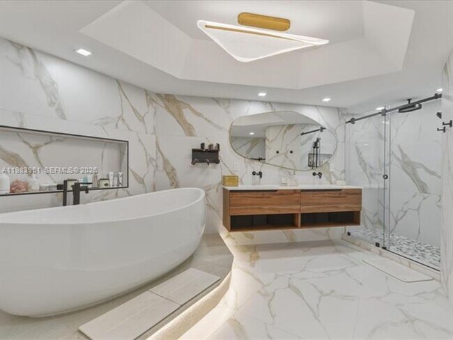 Building Photo - 3000 Island Blvd