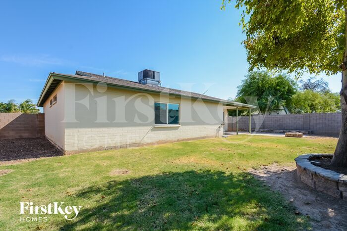 Building Photo - 8725 W Ironwood Dr