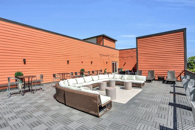 Building Photo - STUNNING MIDTOWN 1BED 1BATH