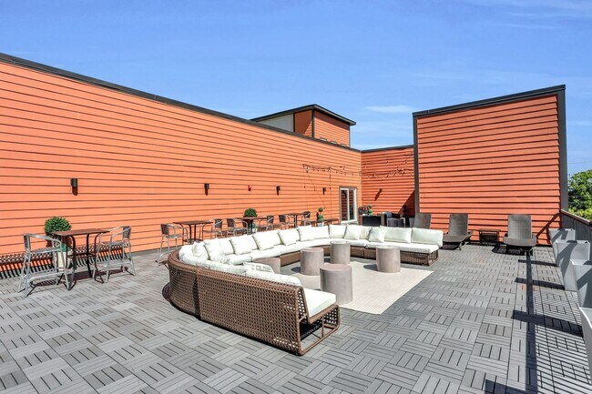 Building Photo - STUNNING MIDTOWN 2BED 2BATH