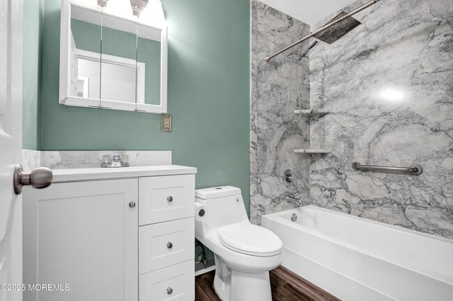 Building Photo - 207 Coville Dr