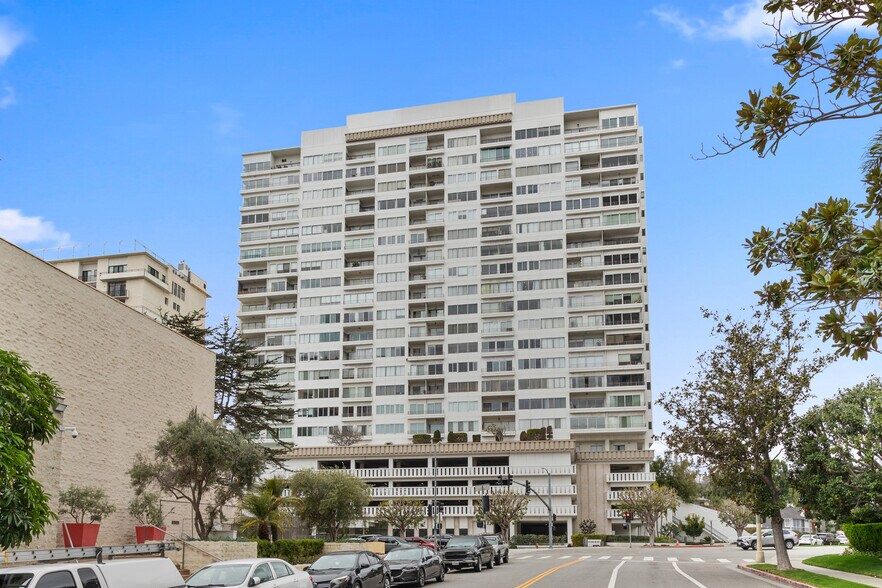 Building Photo - 10501 Wilshire Blvd