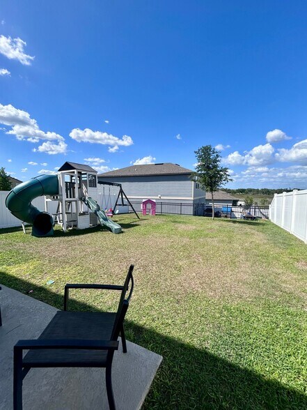 Building Photo - 8752 Sportsman Lp