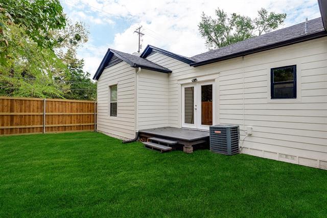 Building Photo - 601 Houston St