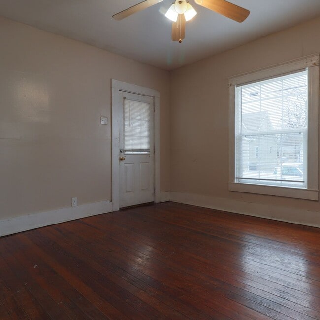 Building Photo - 1102 Pannell St