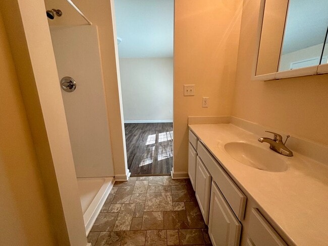 Building Photo - Cozy Rental Waiting For You!!