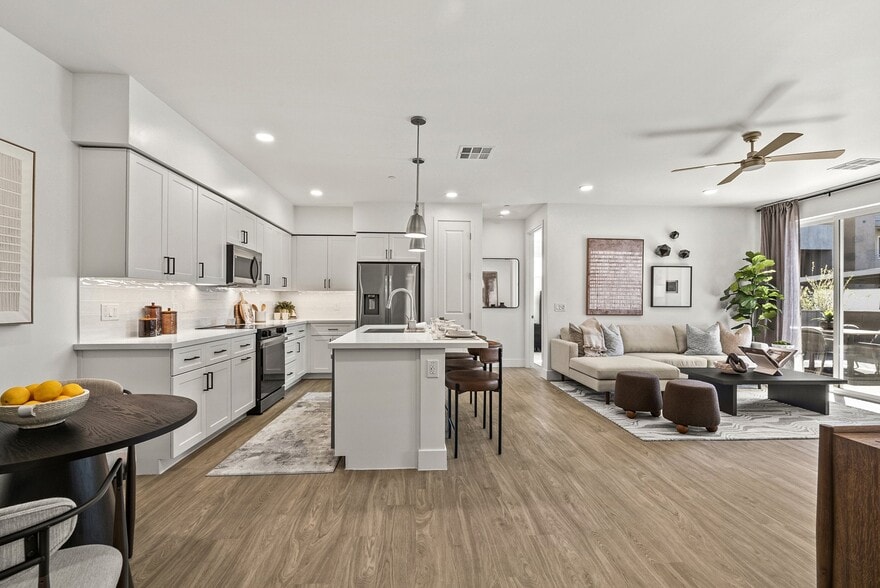 Building Photo - The Stately Avondale