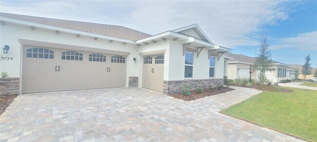 Building Photo - 9754 SW 103rd Ave