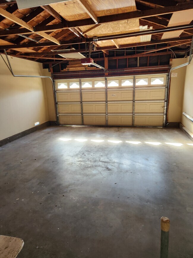 Building Photo - 886 Danvers Cir