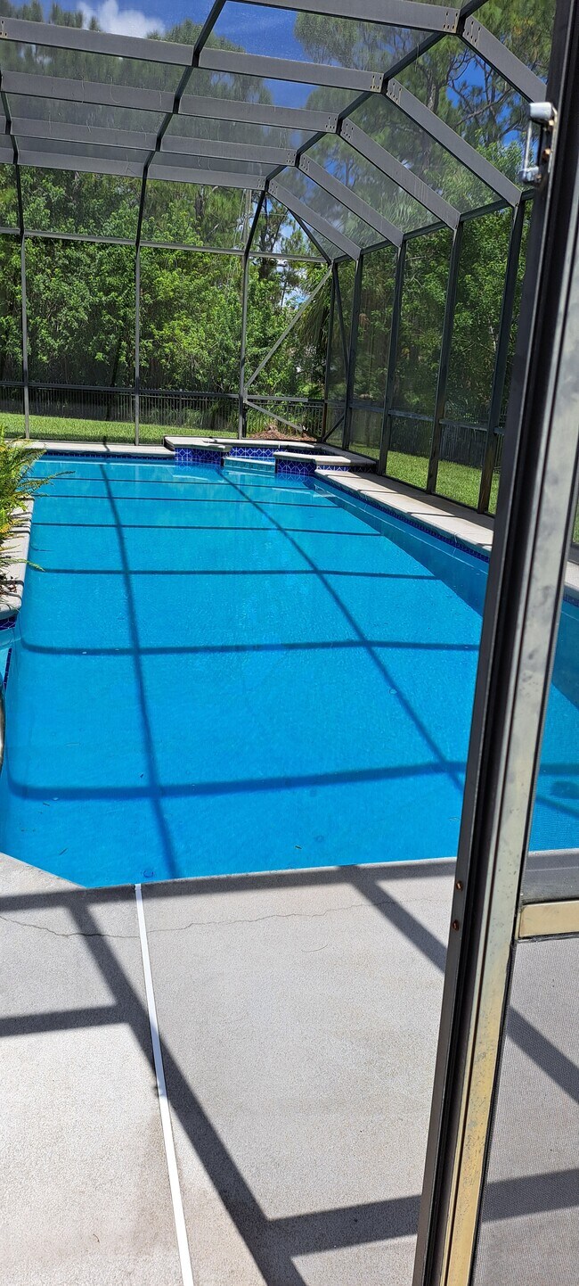 Building Photo - 1117 Sexton Rd SW