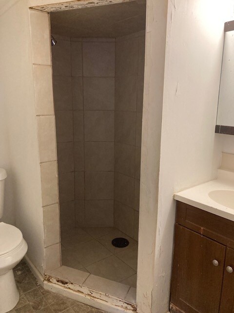 Building Photo - 1324 N Greenwich St