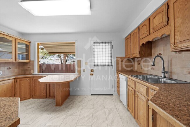 Building Photo - Charming North Spokane Home in a Prime Location