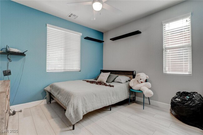 Building Photo - 10597 Cloud Whisper Dr
